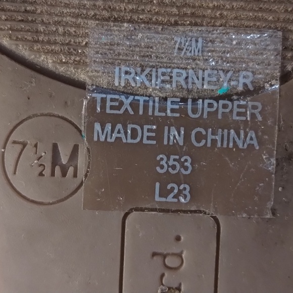 Indigo Rd tan flats - Picture 8 of 9